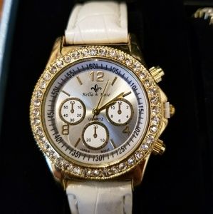 Three piece accessory set